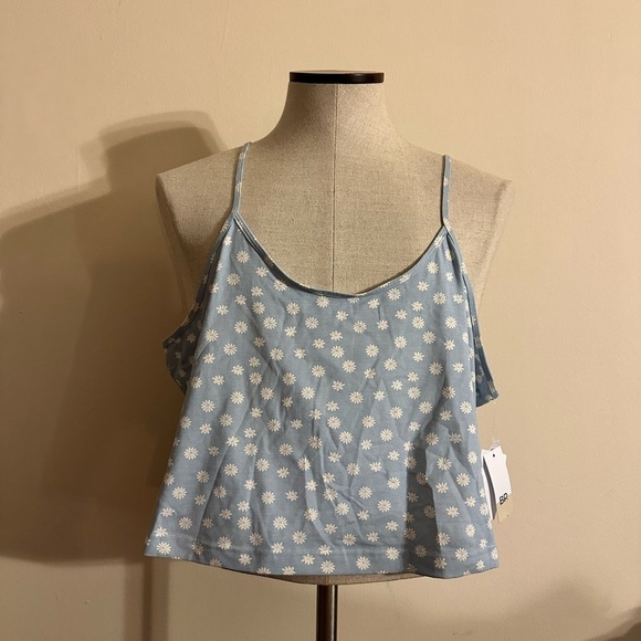 NWT BP. Light Blue Cropped Tank with Daisies - Size 3X - Picture 1 of 3